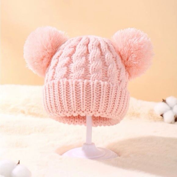 Girls hat or beanie - Picture 1 of 4